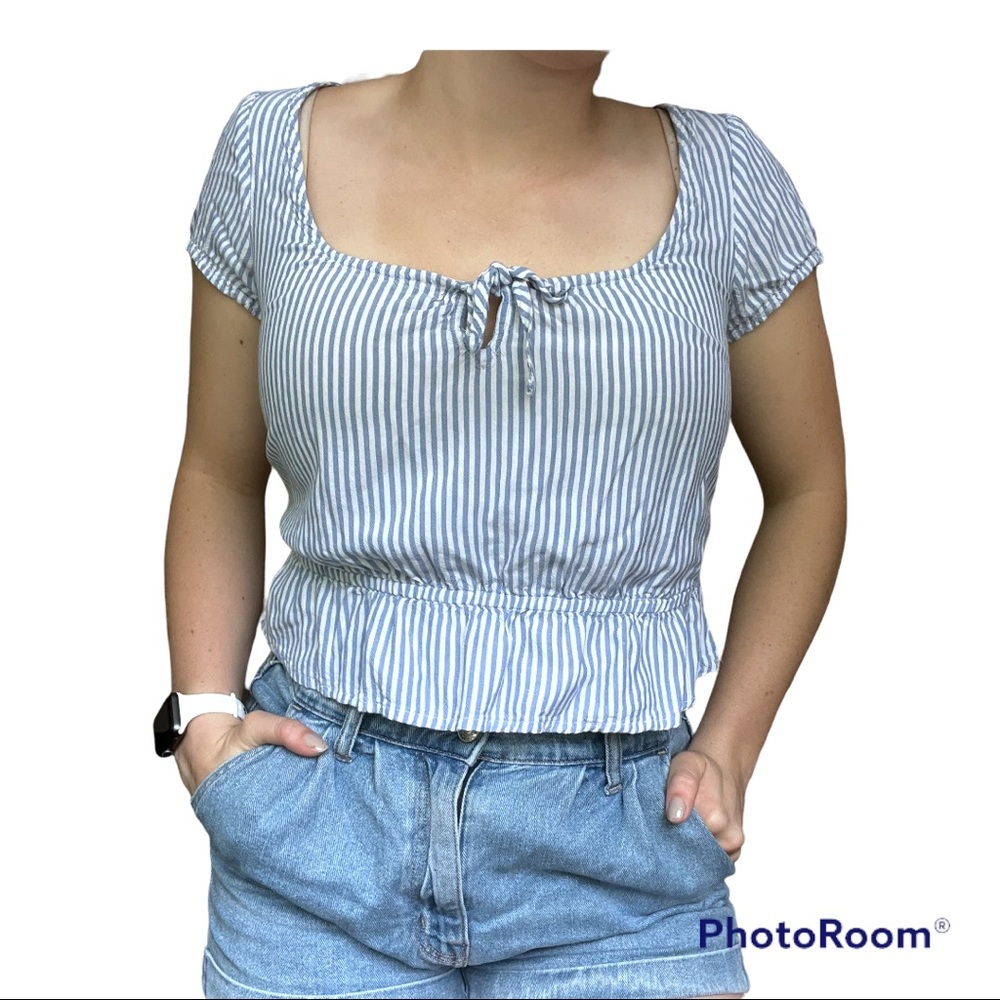 Hollister White and Blue Striped Crop Keyhole Blouse